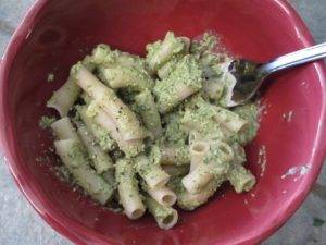 This no-oil pasta is spectacular on whole grain pasta. Here you see it on brown rice pasta. Simply slice up some vegetables to have with it for an excellent meal